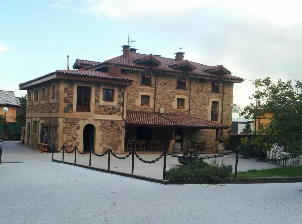 Posada Casa Rosalia Castro Urdiales Exterior foto
